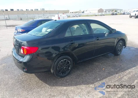 2010 Toyota Corolla Le z USA, uszkodzony, nr VIN JTDBU4EE9AJ061206